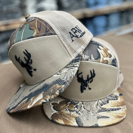 Realtree Advantage 7 Panel Buck Logo Hat